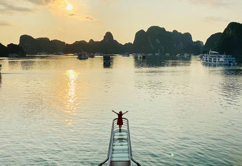 The Best and Cheapest Times to Cruise in Halong Bay