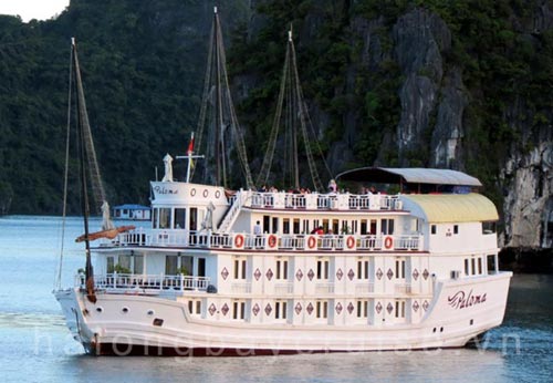 Beautiful pictures of Paloma cruise