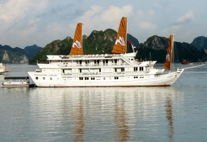 Du thuyền Paradise