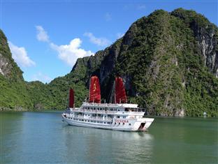 Tour du thuyền Syrena 2 ngày 1 đêm