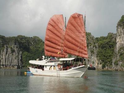 Tour du thuyền Princess 2 ngày 1 đêm
