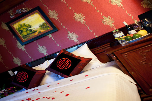 Honeymoon Suite 