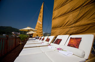 Indochina Sails Sundesk