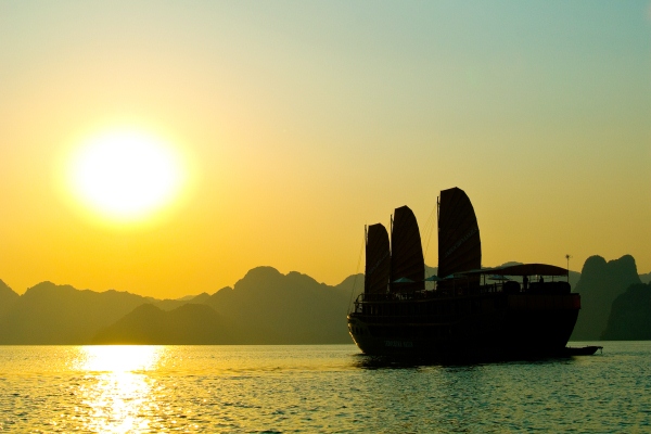 Indochina Sails cruises