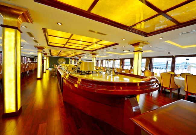 Golden Cruise dining