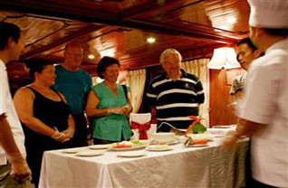 Hanoi Opera Cruise 