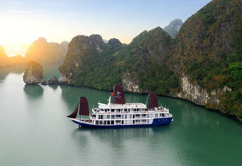 Best Things to Do on O’Gallery Lotus Cruises