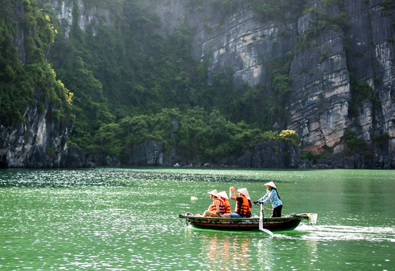 How to Get to Halong Bay from Yemen?