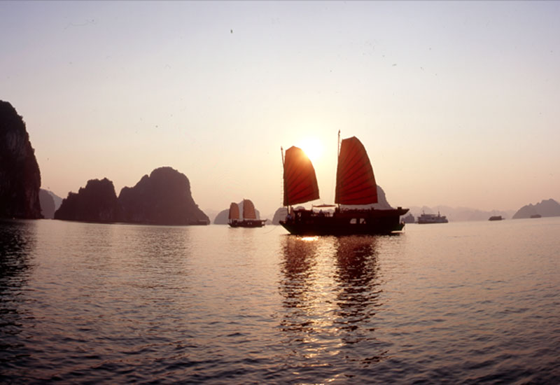 How to Book a Halong Bay Cruise from Cote d’Ivoire?