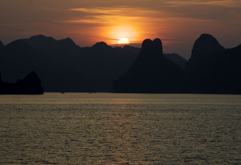 How to Book a Halong Bay Cruise from Congo (DRC)?