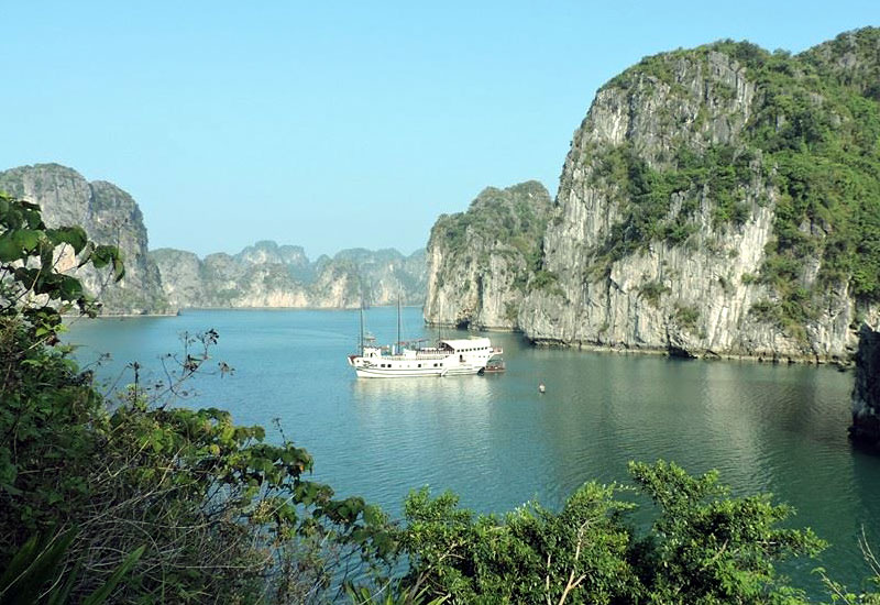 How to Book a Halong Bay Cruise from French Polynesia?