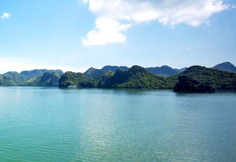 How to Book a Halong Bay Cruise from Micronesia?