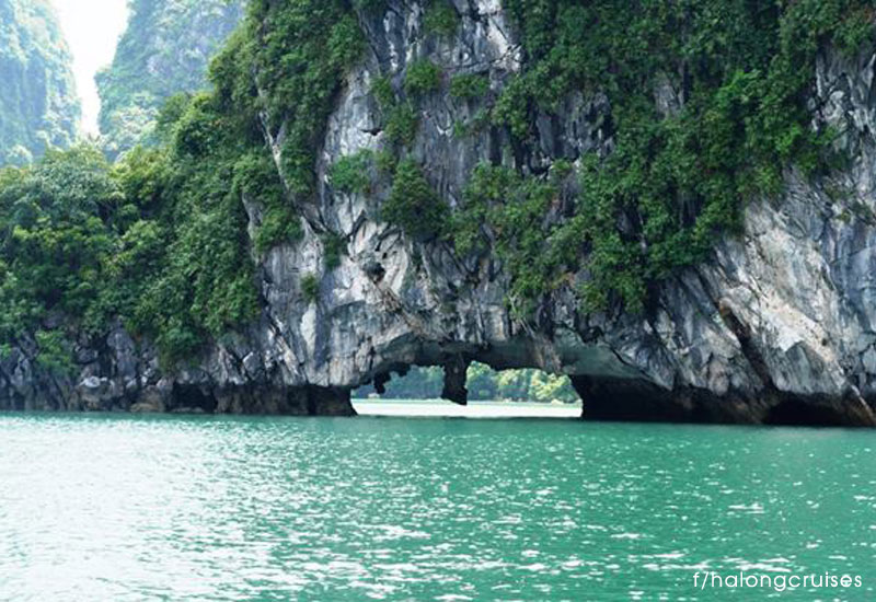 How to Get to Halong Bay from Pitcairn Islands?