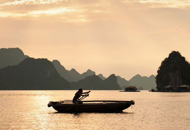 How to Get to Halong Bay from Puerto Rico?
