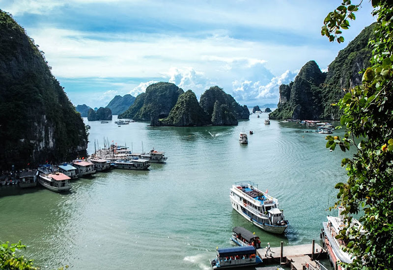 How to Get to Halong Bay from Syria?