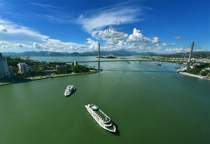 How to Get to Halong Bay from Tonga?