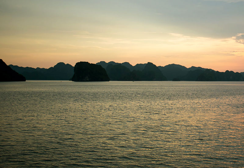 How to Book a Halong Bay Cruise from Vinh Phuc?