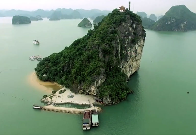 How to Book a Halong Bay Cruise from Tay Ninh?