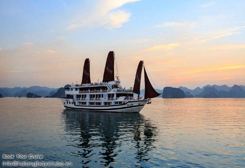 How to Book a Halong Bay Cruise from Grenada?