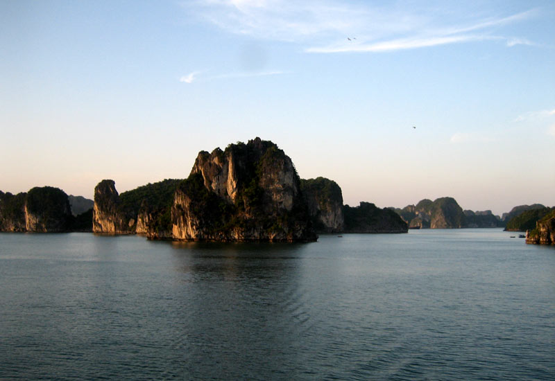 How to Get to Halong Bay from China?