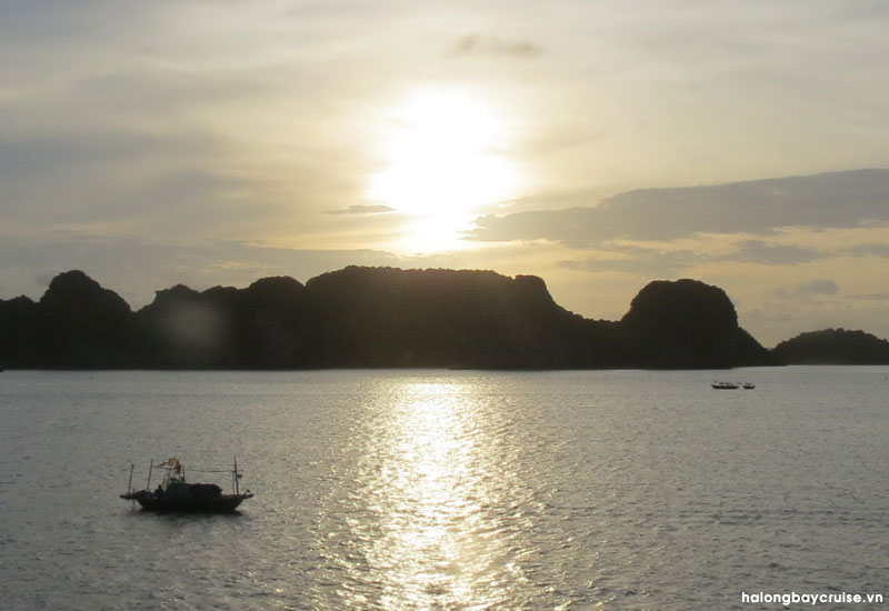 How to Book a Halong Bay Cruise from Haiti?