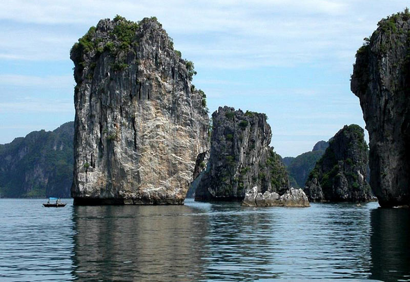 How to Get to Halong Bay from Antarctica?