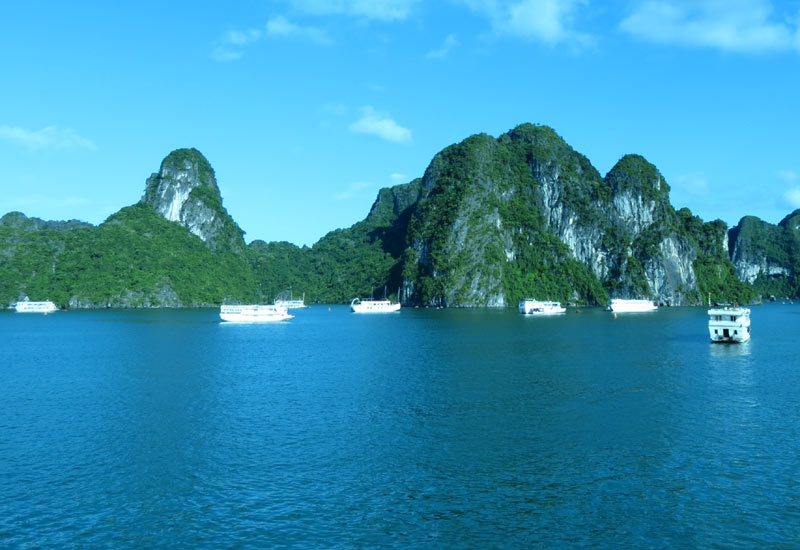 How to Get to Halong Bay from Venezuela?