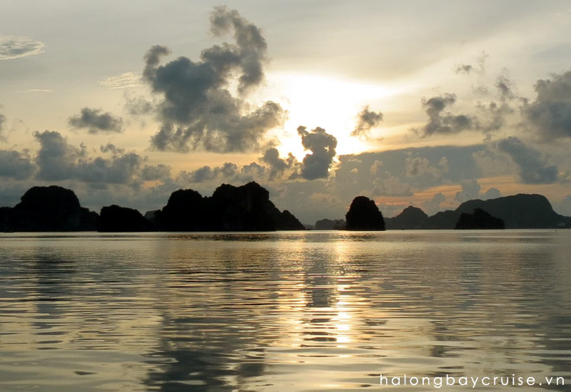 How to Book a Halong Bay Cruise from Cocos (Keeling) Islands?