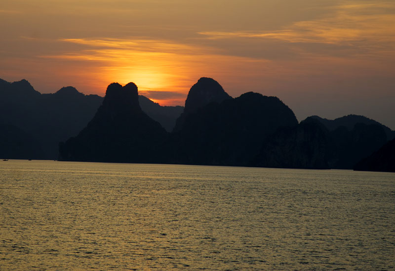 How to Get to Halong Bay from Egypt?