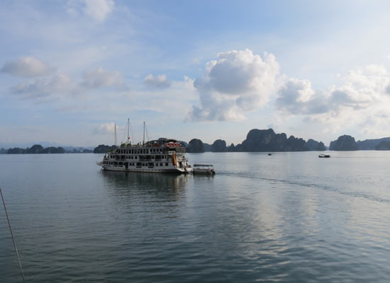 Halong Bay Tours & Cruises