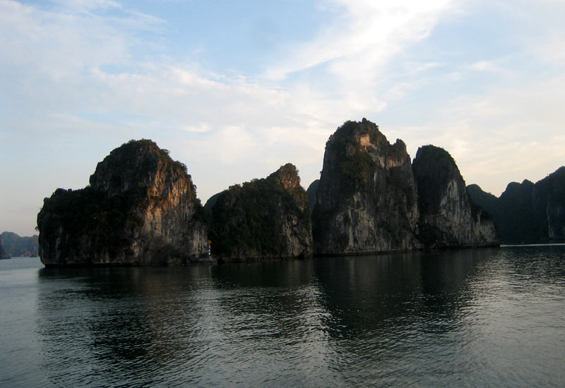 How to Book a Halong Bay Cruise from Comoros?