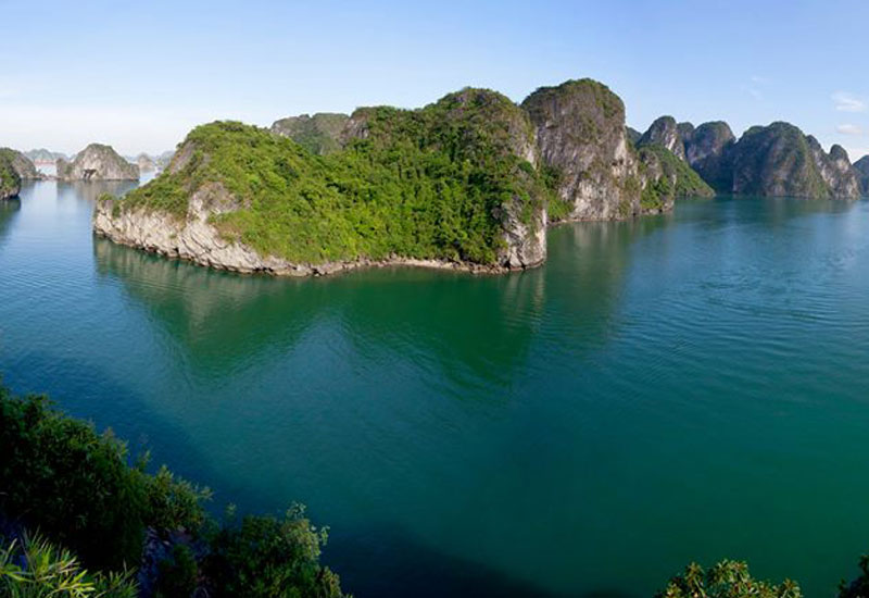  How to Get to Halong Bay from Burkina Faso?