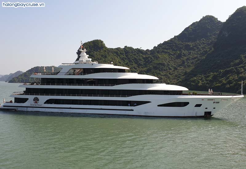 Which Cruise to Take in Halong Bay?