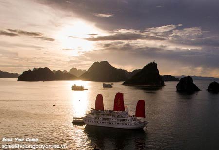 Why sleep on a Halong Bay cruise?