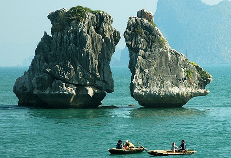 How to Book a Halong Bay Cruise from Australia?