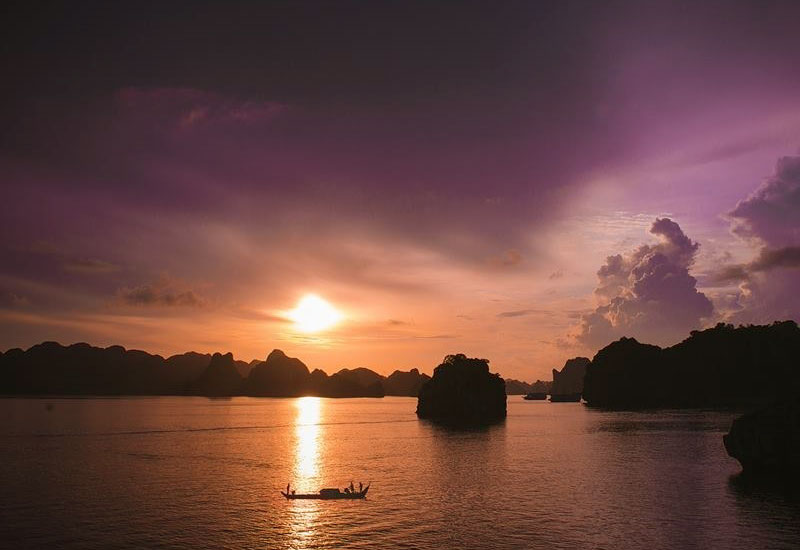 How to Get to Halong Bay from Hong Kong SAR?