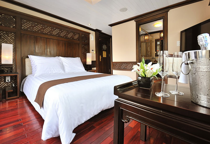 Paradise Luxury Cruises