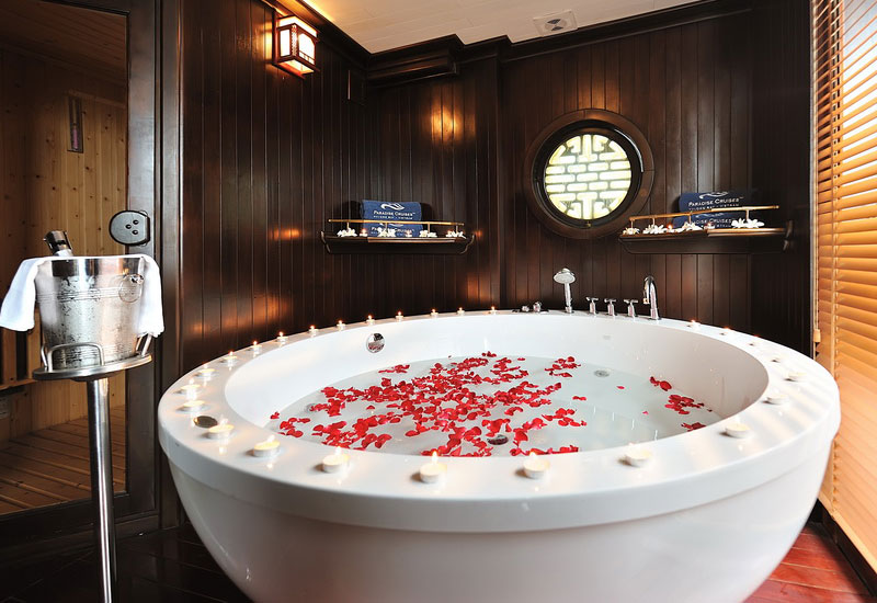 Paradise Luxury Cruises