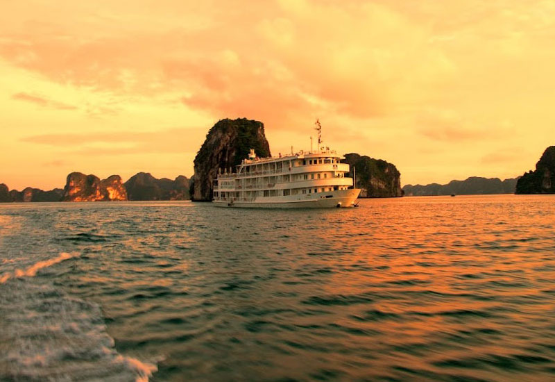 Au Co Cruises