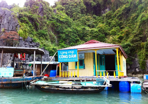 Cong Dam  Floating Villages