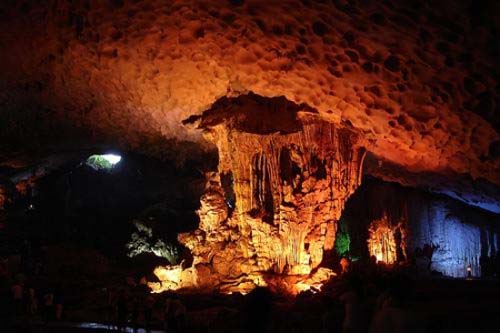 Me Cung Cave