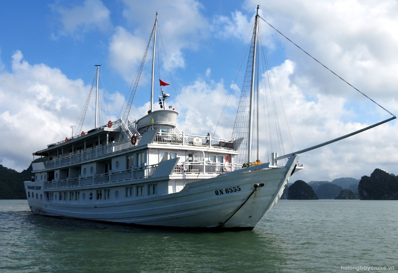Paradise Luxury Cruises