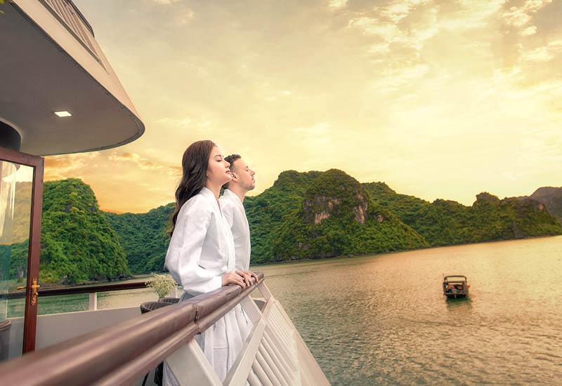 Amour Cruise in Lan Ha Bay