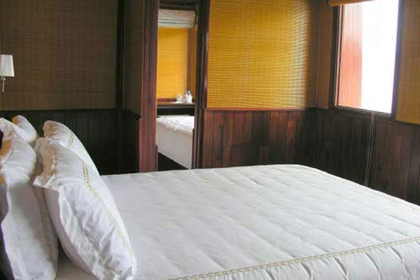 Double cabin