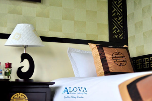 Alova Gold Cabin
