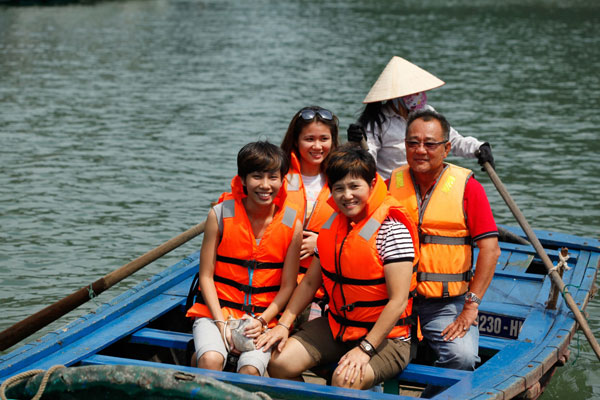  Alova Gold Kayaking