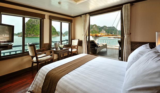 Paradise Cruise cabins