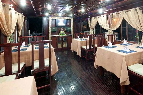 Elizabeth Sails Restaurant